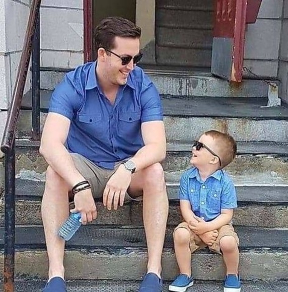 Meet your Posher, Alexandre - Picture 1 of 1